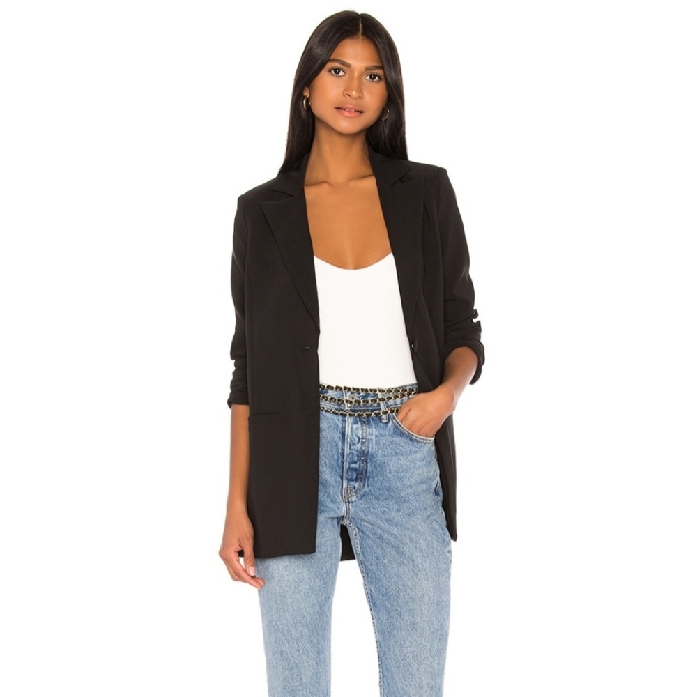 ๐ Camila Coelho Brenna Black Blazer - Picture 2 of 10